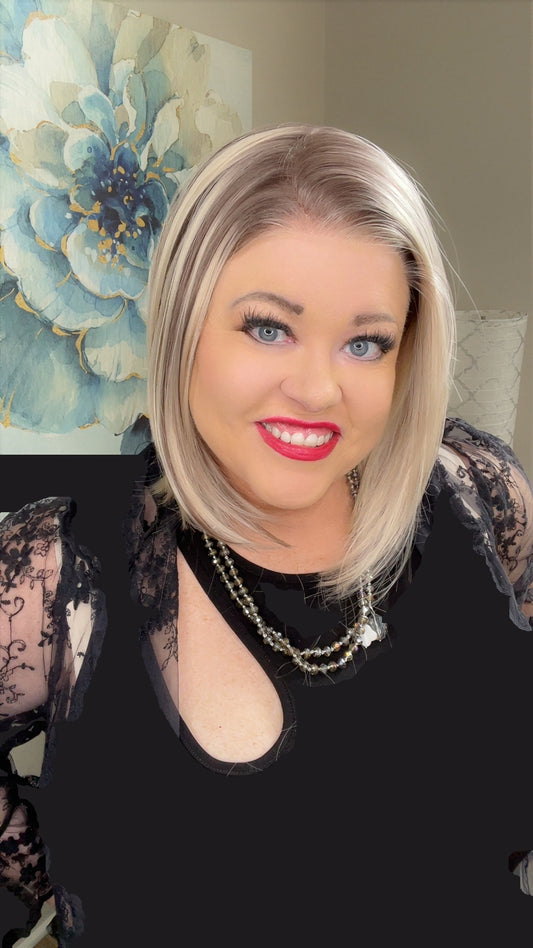 CORA CASHMERE GLOW NWOT SWISS LUXE WIG TN1-AC1