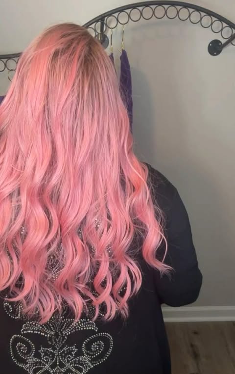 ELLIANA BUBBLE GUM HS Standard Luxury NWOT Wig LW3-AC1
