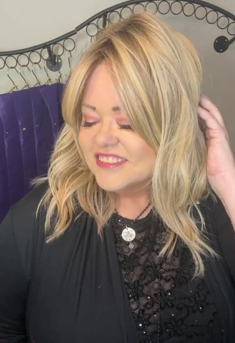 Cambridge Beige Linen Blonde NWT HS Luxury Wig by WFEW LW3-AC1