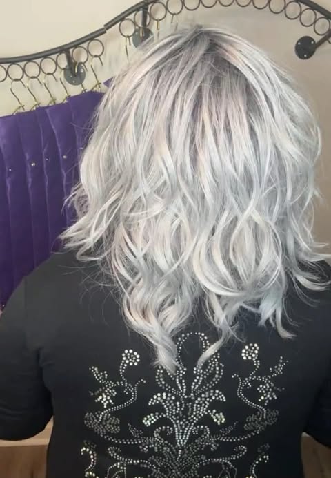 ROXY BLUE STEEL HS Standard Luxury Wig NWOT LW3-AC1