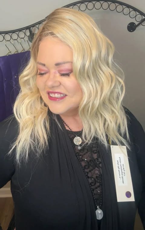 Austin Champagne Blonde HS Standard Luxury Wig LW3-AC1