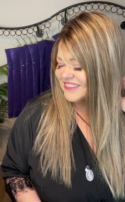 VICTORIA SEDUCTION BLONDE HS Standard Luxury Wig LW3-AC1