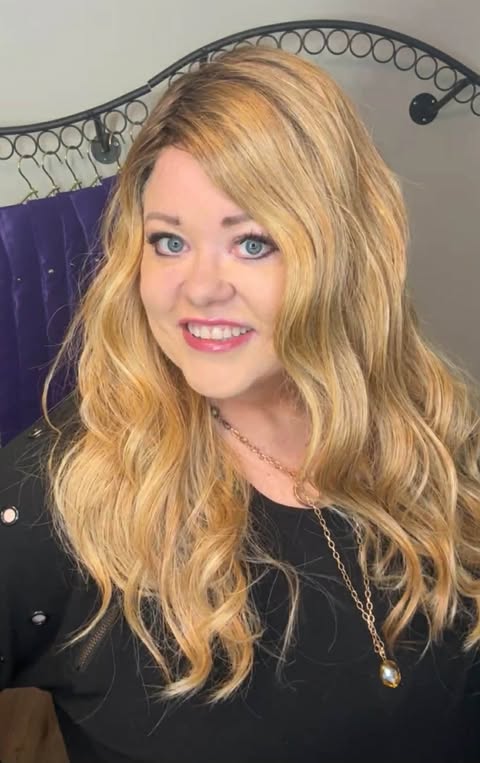 Maxwella 22 SUGAR COOKIE W/HAZELNUT HS NWT Luxury Wig by Belle Tress LW3-AC1