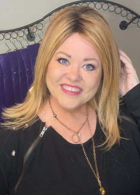 STATUS UPDATE WHEAT HARVEST HS HT NWT Luxury Wig by SBS LW3-AC1