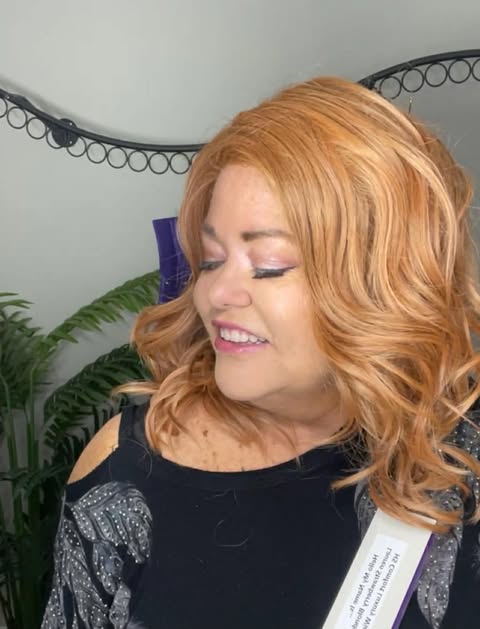 LAUREN STRAWBERRY BLONDE HS NWT Comfort Luxury Wig LW3-AC1