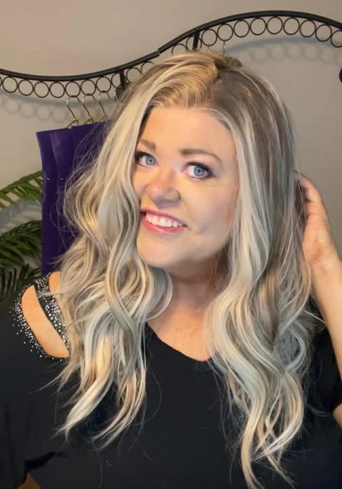 Piper Taupe Silk Blonde HS NWOT Swiss Luxe Wig LW3-AC1