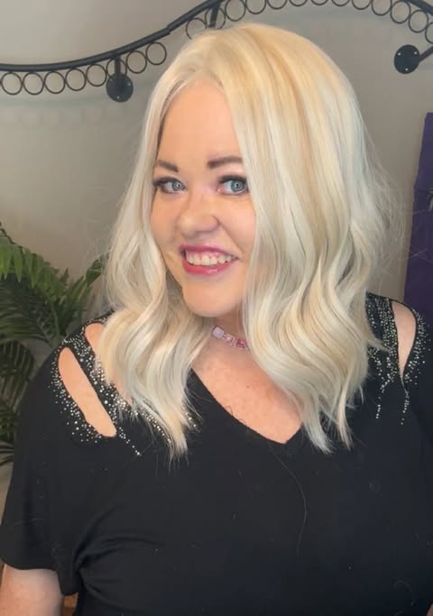 Charlie Baja Blonde HS NWT BETTER THAN BASIC WIG LW3 AC1