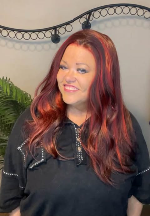 JUNO LIPSTICK RED HS NWT BETTER THAN BASIC WIG TN1