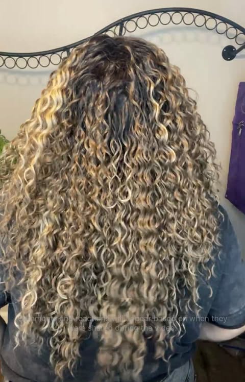 ZOE ICED CAFE HS NWOT BASIC WIG NW3