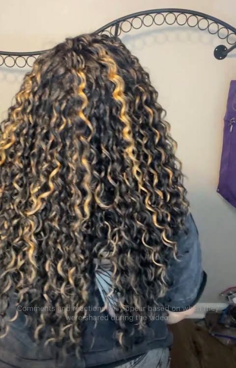 ZOE CHOCOLATE CARAMEL NWOT ULTRA BASIC WIG LW3