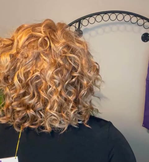 KATE PEANUT BUTTER HS Standard Luxury Wig TN1 CG1