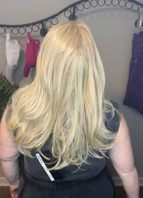 SIENNA CAKE BATTER BLONDE HS NWT LUXURY WIG BY BELLE TRESS LW3-AC1