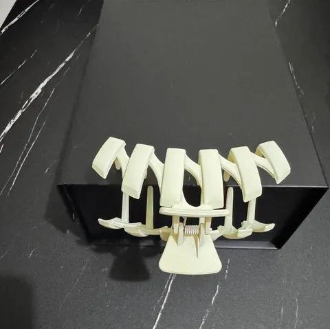 ⭐ Matte Square Claw Clip SOFT CREAM LW3 A168