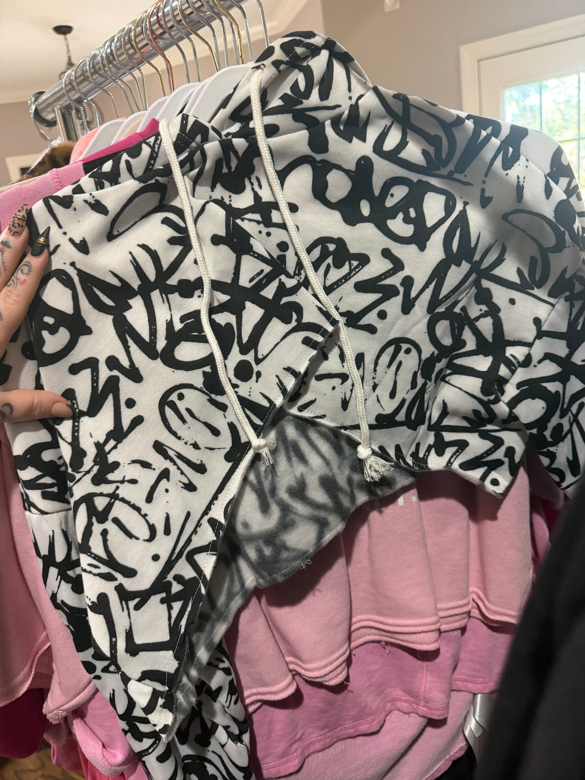 Black & White Graffiti Style Bolero Sweatshirt size XL