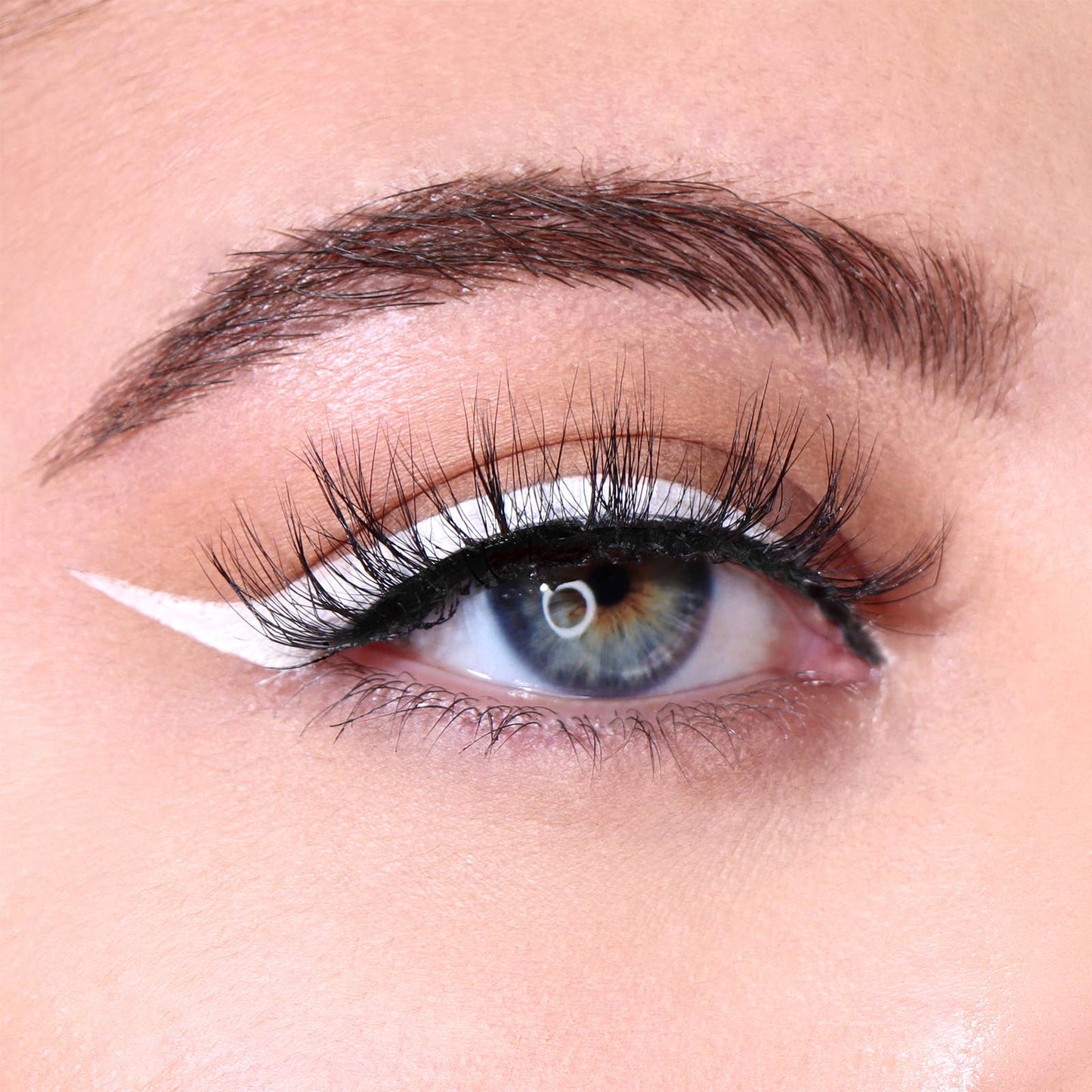 Eye Catching Dip Liner (002, White) S202 LW3