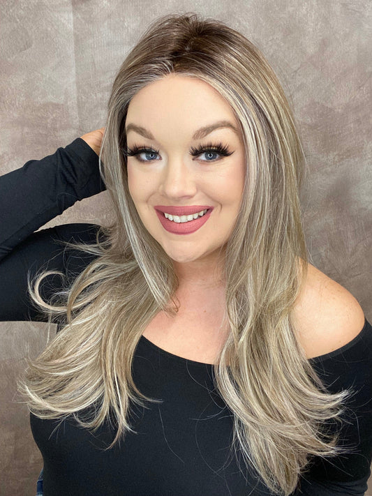 Henley Ash Blonde NWOT HS Standard Luxury Wig LW3-AC1
