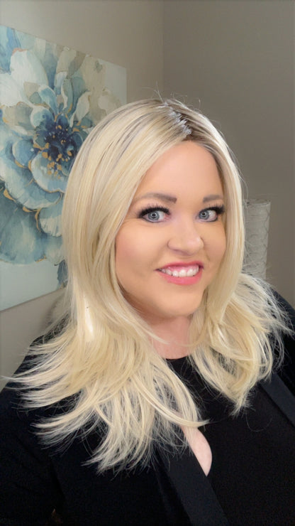 GRAND ENTRANCE CHAMPAGNE BLONDE  HS NWT Luxury Wig by SBS TN1-AC1