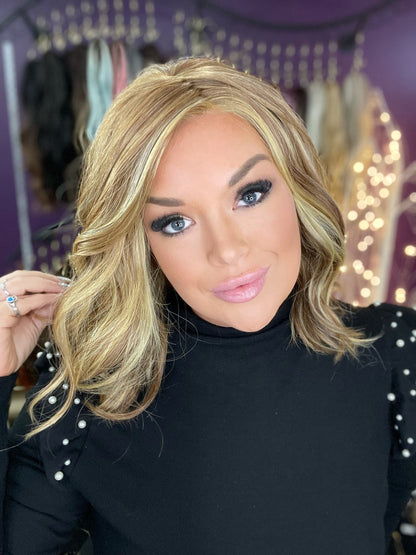 BILLIE BUTTERSCOTCH BLONDE HS HT NWT Platinum Luxury Wig LW3 AC1