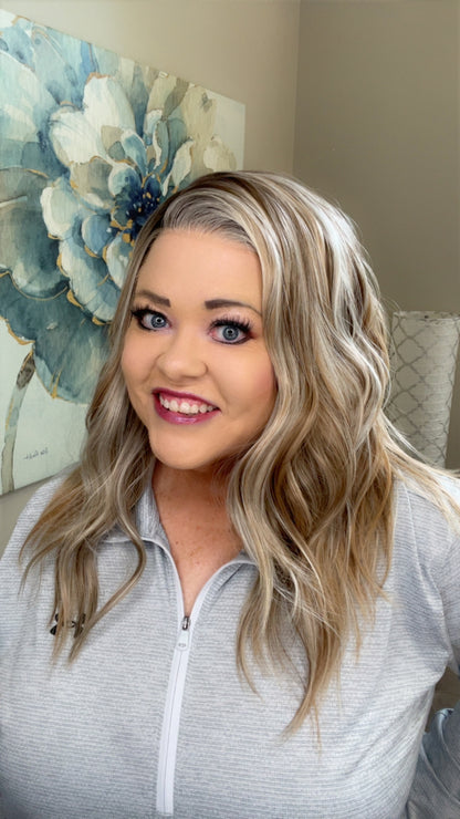 Close to Flawless COOL SMOKY BEIGE HS NWOT SWISS LUXE WIG TN1-AC1