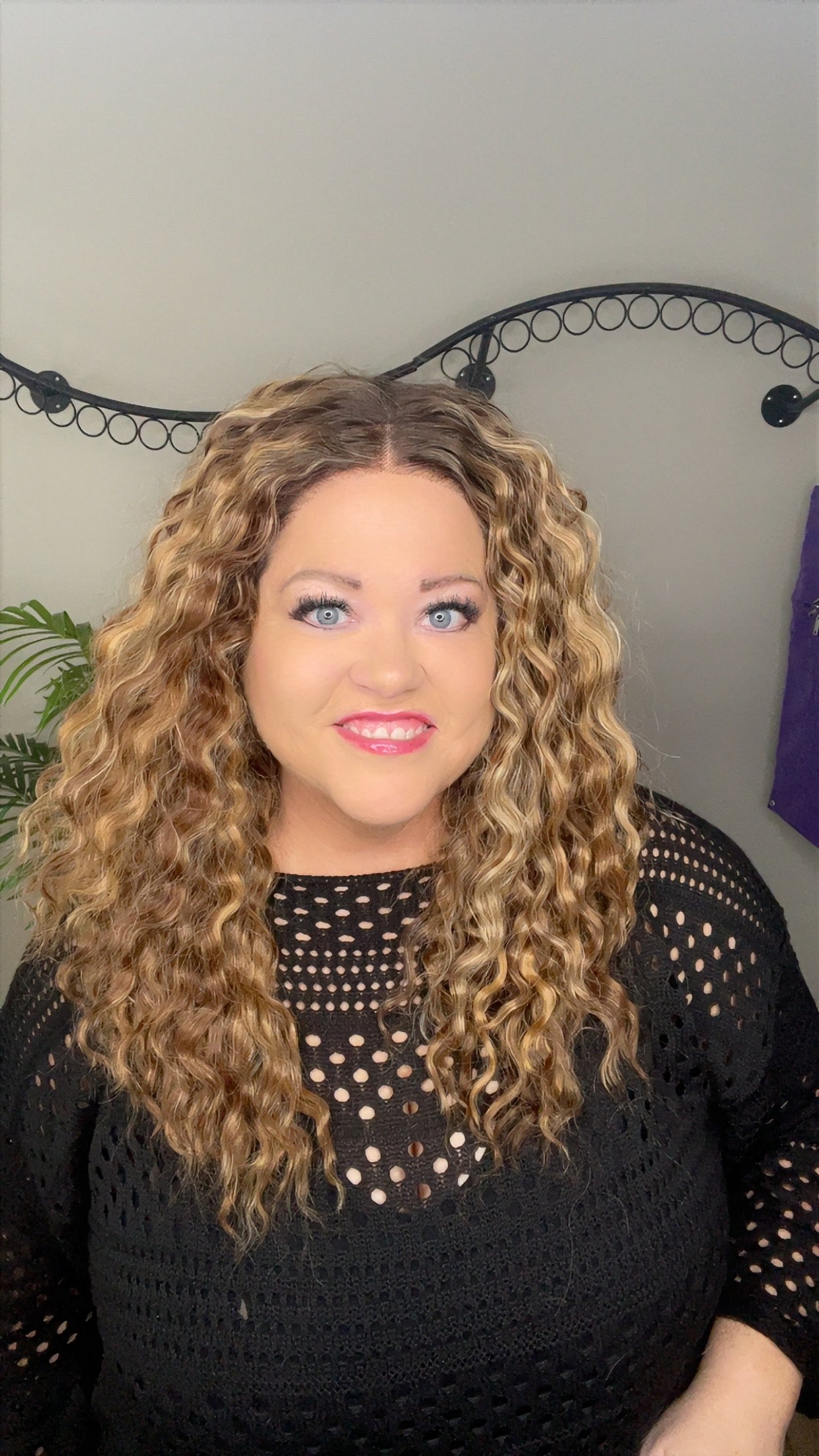 Mel Toffee and Cream NWOT HS Basic Wig LW3