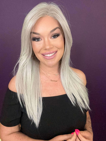 HOLLY STERLING GREY NWT HS COMFORT LUXURY WIG LW3-AC1