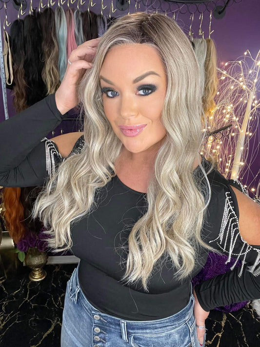 ELLIANA SMOKING HOT BLONDE HS STANDARD LUXURY WIG LW3 TH1