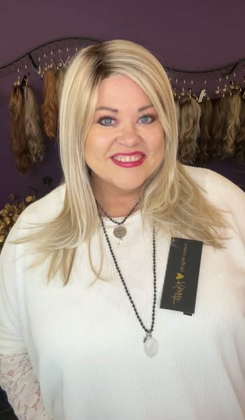 Lively Burnt Biscuit Blonde NWT HS Luxury Wig by Kristi LW3-AC1