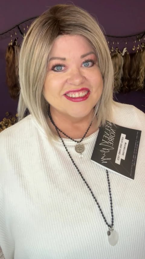 Santa Barbara Buttercream Blonde HS NWT Luxury Wig by Belle Tress LW3-AC1