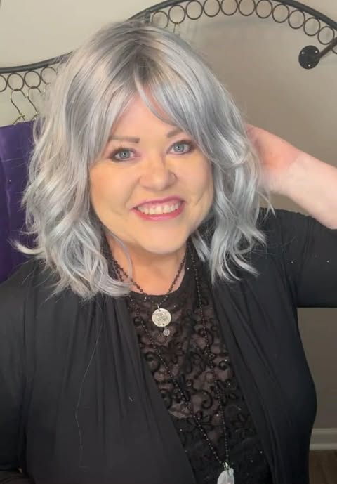 ROXY BLUE STEEL HS Standard Luxury Wig NWOT LW3-AC1