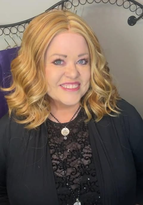 SHINE LIKE GOLD HS NWT Basic Wig By Rebel Gypsy LW3-AC1
