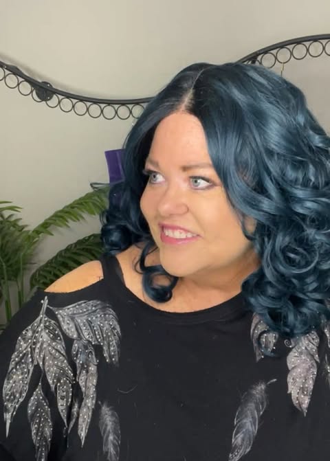 Untamed Beauty Electric Blue HS Basic Wig LW3
