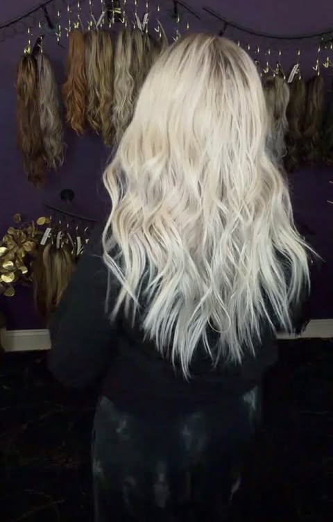 PAULINE SOFT BLONDE HS NWT BASIC W/LUX FIBERS WIG LW3 AC1