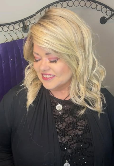 LOVE SPELL BUTTERMILK BLONDE HS NWT Comfort Luxury Wig LW3-AC1