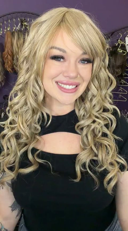 LIKE A PRAYER NWOT Basic Wig LW3-AC1