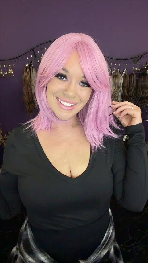 GLOW UP HS NWOT Basic Wig LW3-AC1