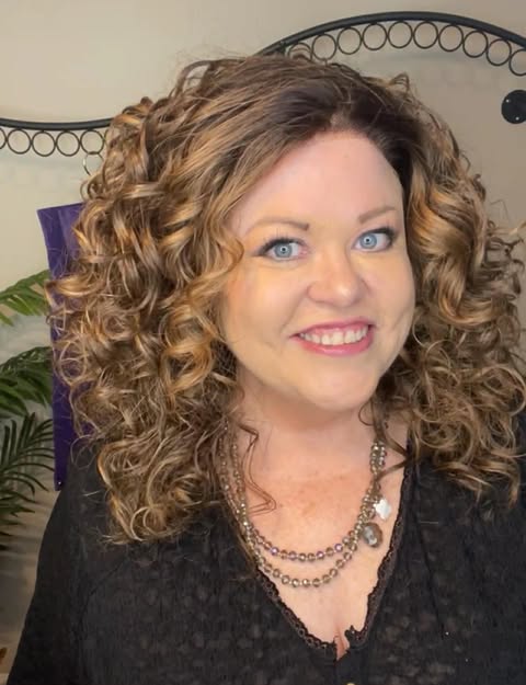 SHANIA CARAMEL HS NWT BASIC WIG LW3-AC1