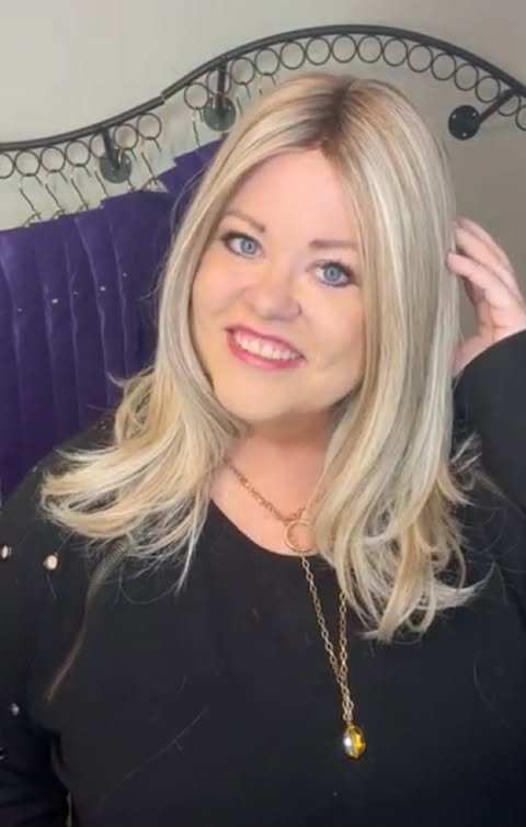 Vanessa Buttermilk Blonde HS HT NWT  Platinum Luxury Wig LW3 AC1