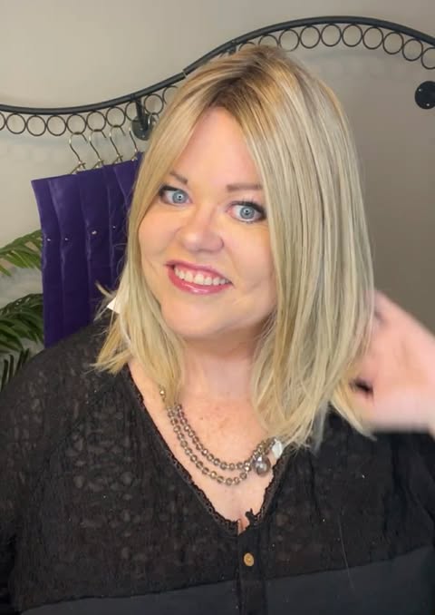 FINISH LINE BUTTERMILK BLONDE HS NWT Luxury Wig by SBS LW3-AC1