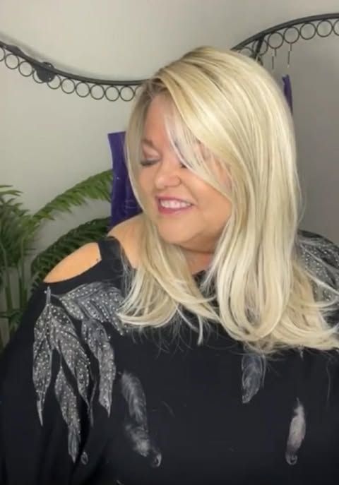 PRECISE PERFECTION PAPARAZZI BLONDE HS NWT Luxury Wig by SBS LW3-AC1
