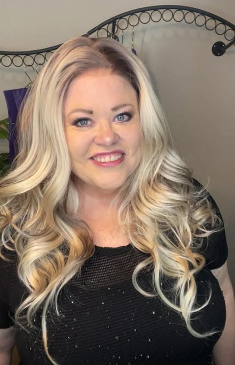 PRINCESS LUXE NWT BETTER THAN BASIC WIG BY CSC LW3-AC1