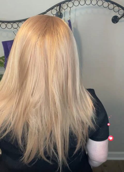 AVERY STRAWBERRY BLONDE HS NWT BETTER THAN BASIC WIG BY CSC LW3-AC1