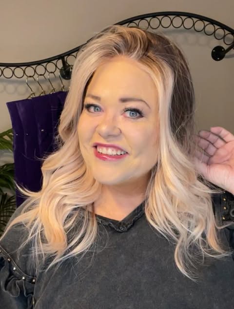 APRIL APRICOT HS NWT BASIC WIG SASSY LW3-AC1