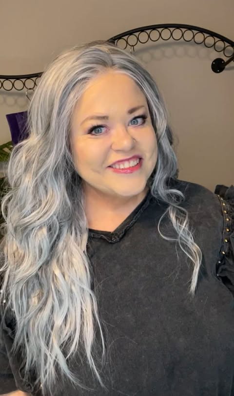 BLONDESHELL SALT AND PEPPER HS NWT BASIC WIG LW3-AC1