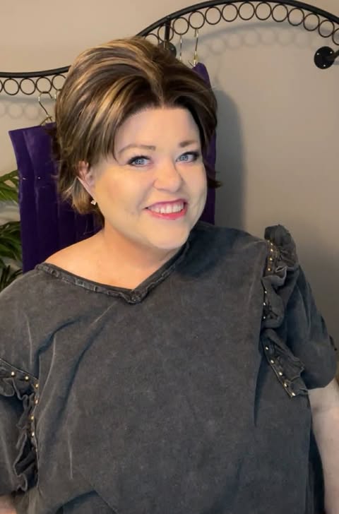 CARMI BROWN HS NWT BASIC WIG LW3-AC1
