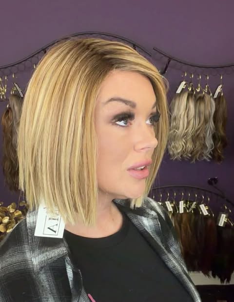 Memory Maker Wheat Honey Blonde NWT Luxury Wig by SBS LW3-AC1