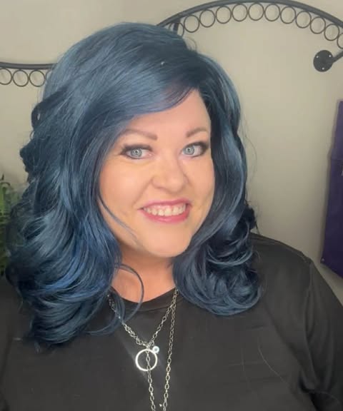 Malia Blue Flame HS NWOT Basic Wig LW3