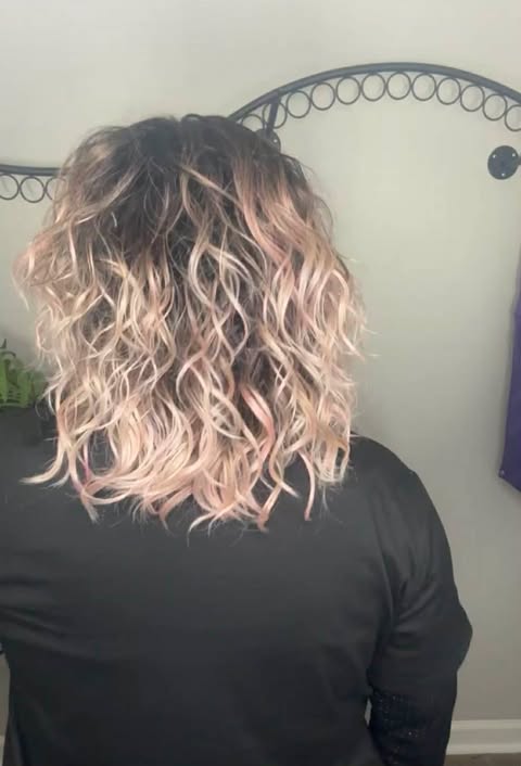 NADIA PINK FROSTING HS NWOT BASIC WIG LW3