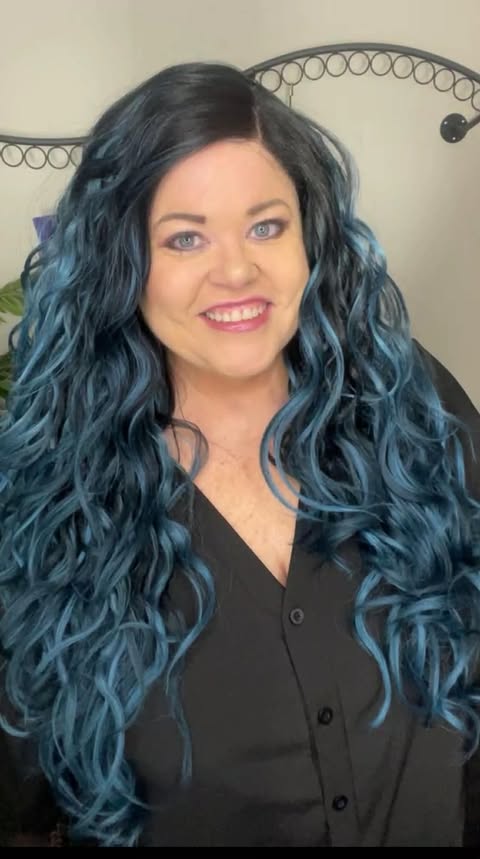 Kaia Blue Flame NWOT HS Basic Wig LW3
