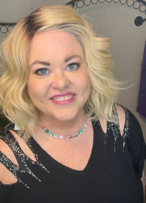 MOOD BOOSTER BUTTERCREAM BLONDE HS NWT Luxury Wig by SBS LW3 AC1
