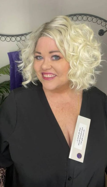 Kate Hollywood Blonde NWT HS Standard Luxury Wig TN1 AC1